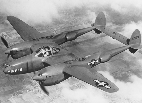Lockheed_P-38_Lightning_USAF